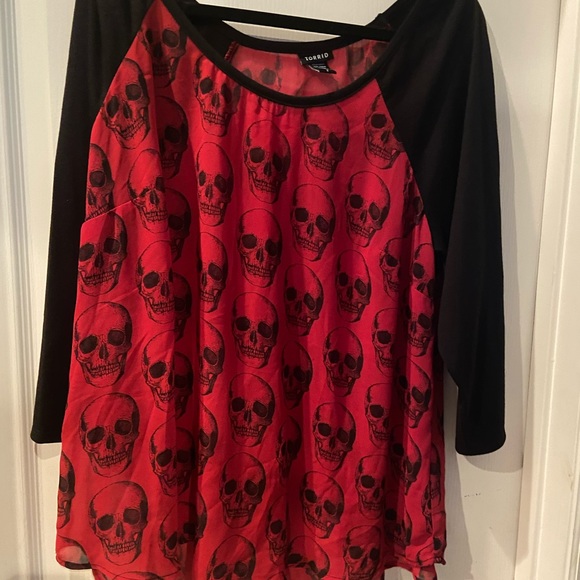 Skull top